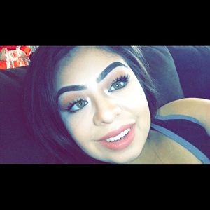 Meet your Posher, Jasmine